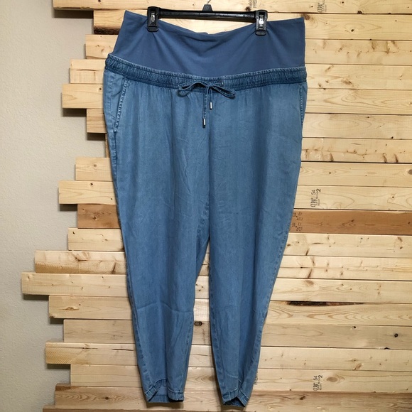 H&M Pants - H&M Women’s soft denim Pull Up Maternity pants size XL NWT